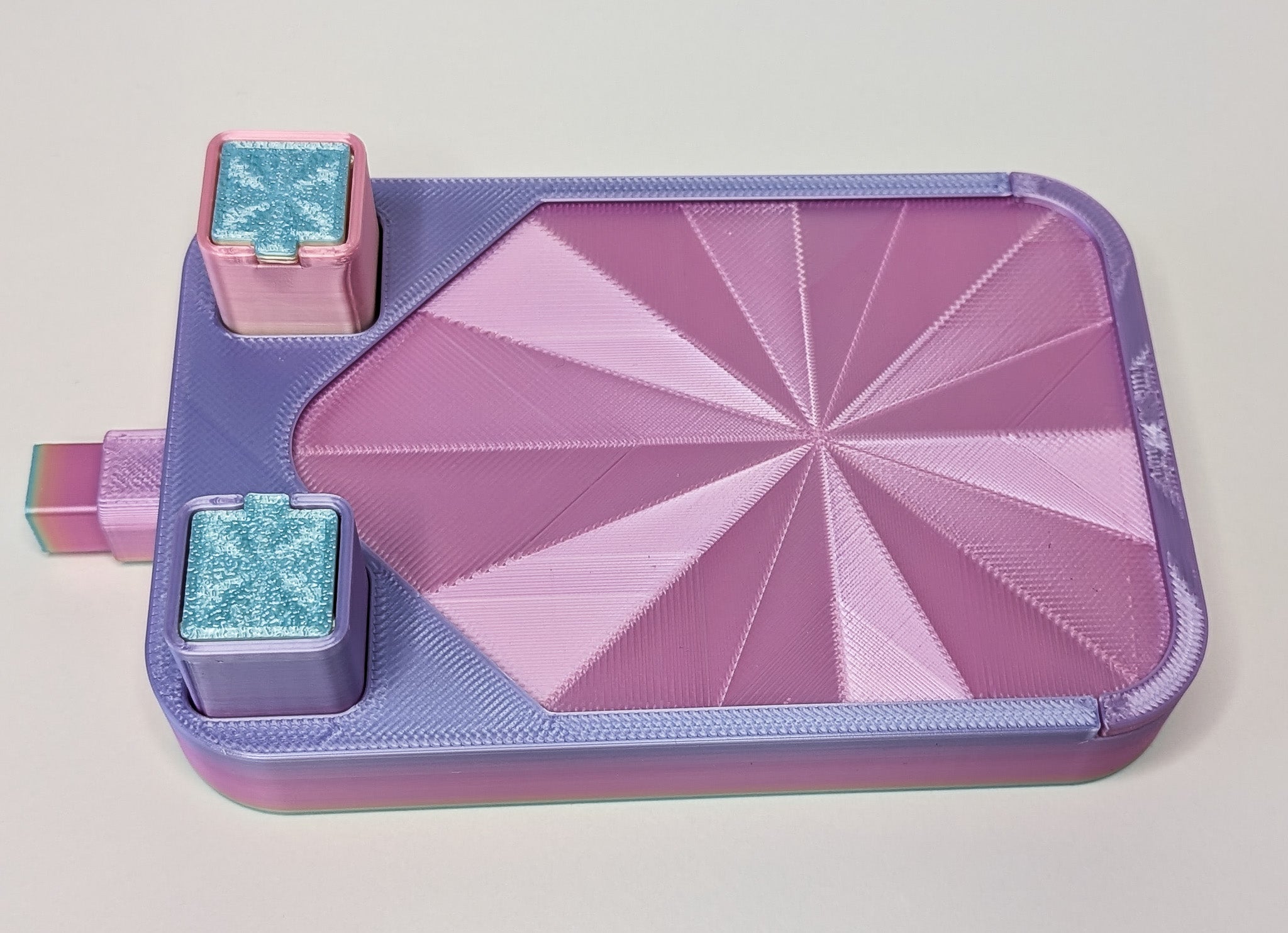 Diamond Painting Schiffchen in Pink und Hellblau mit geschlossen Deckel und Zusatzbehälter 
